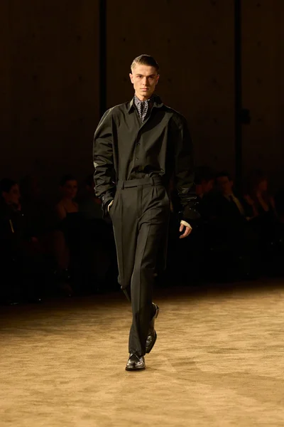 Look 8